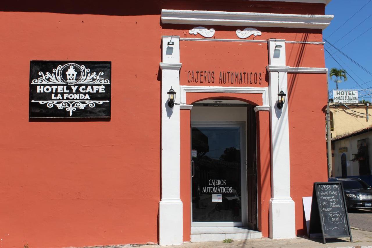 Hotel Y Cafe Ixmati Suchitoto Eksteriør bilde