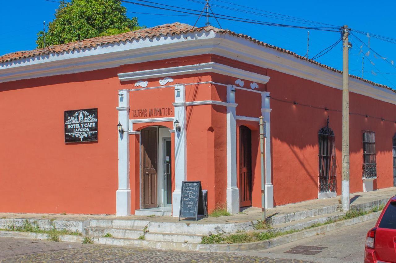 Hotel Y Cafe Ixmati Suchitoto Eksteriør bilde