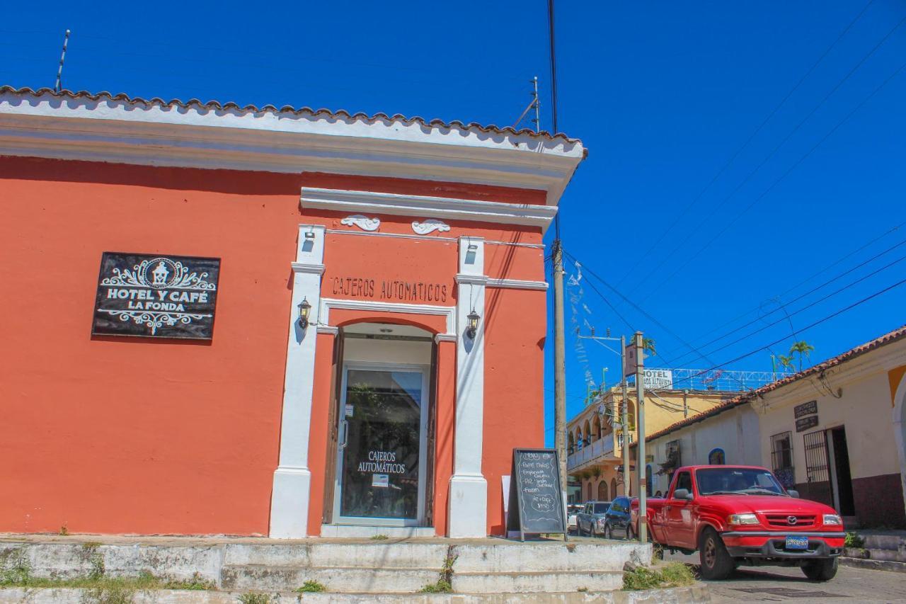 Hotel Y Cafe Ixmati Suchitoto Eksteriør bilde
