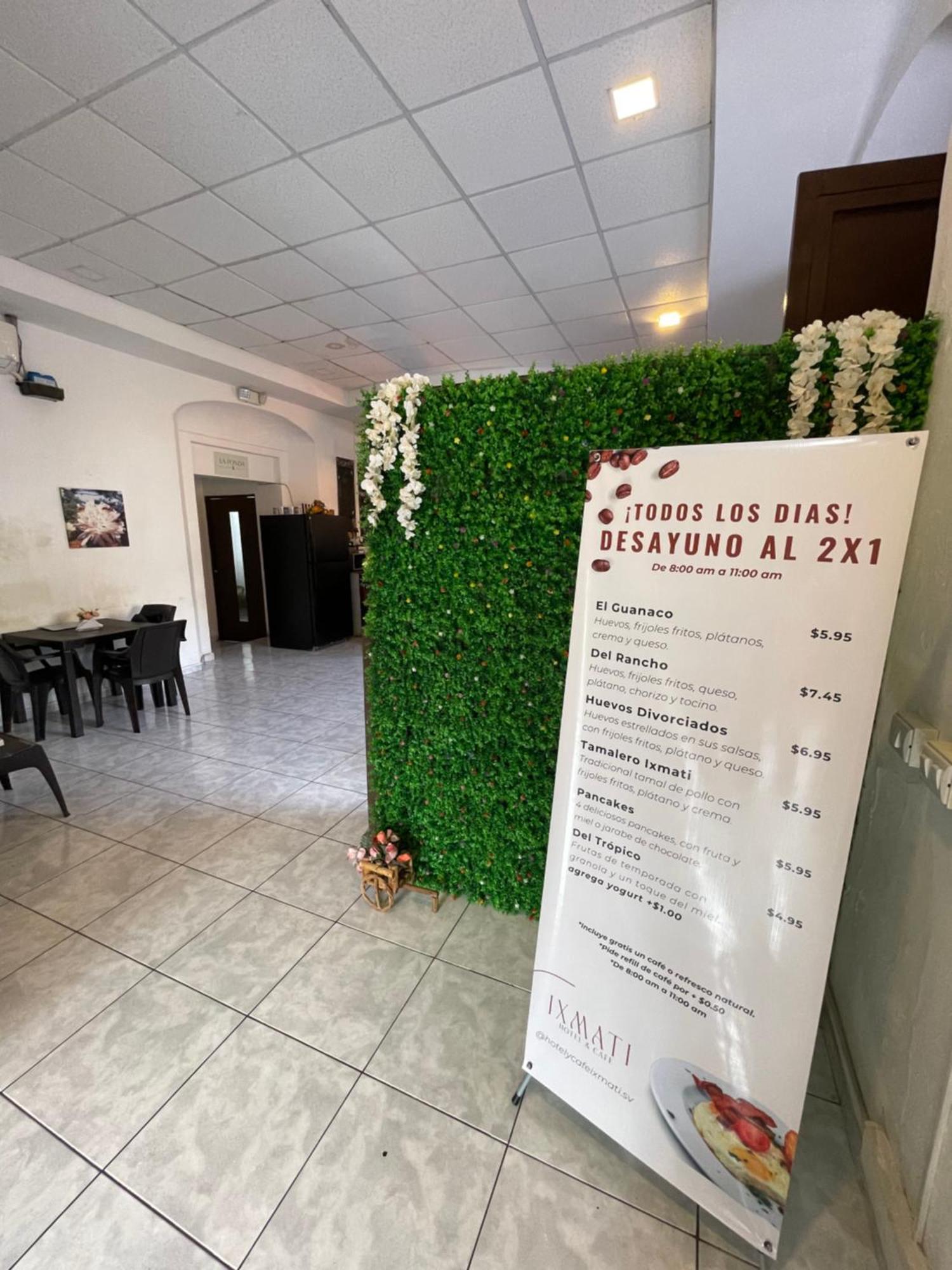 Hotel Y Cafe Ixmati Suchitoto Eksteriør bilde