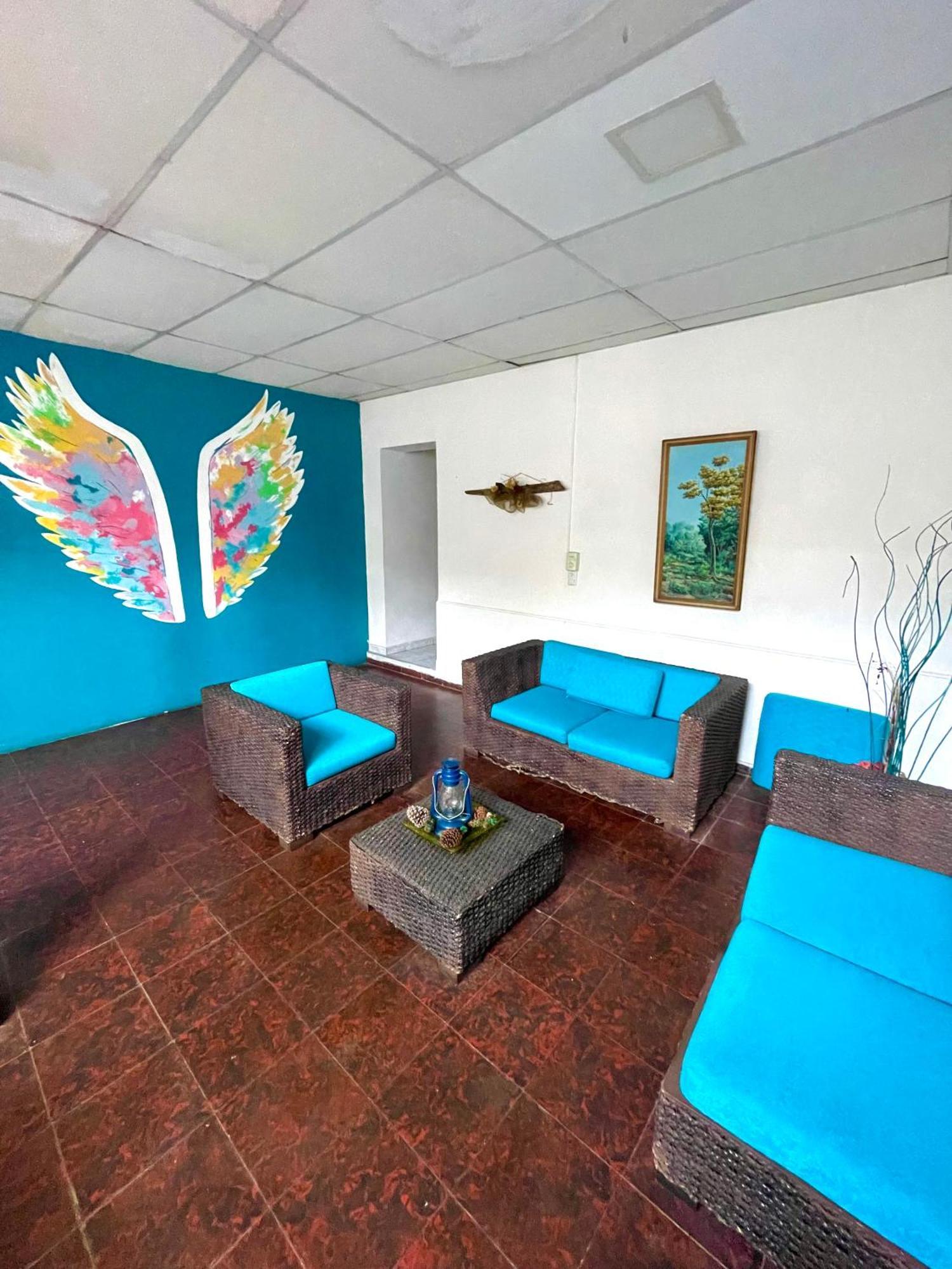 Hotel Y Cafe Ixmati Suchitoto Eksteriør bilde
