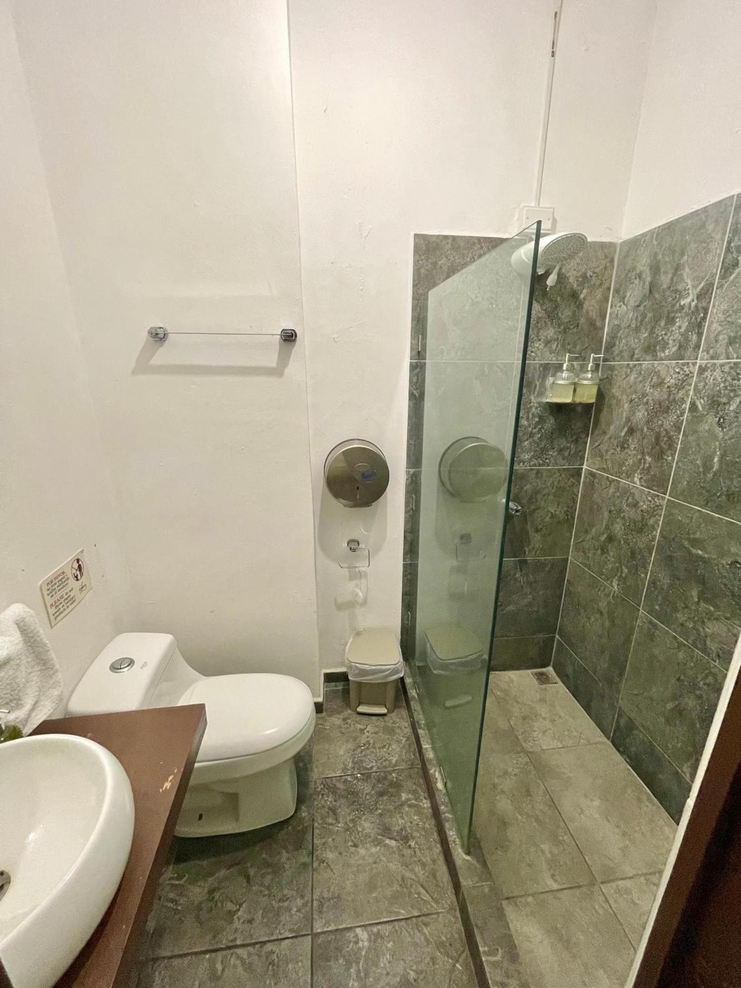 Hotel Y Cafe Ixmati Suchitoto Eksteriør bilde