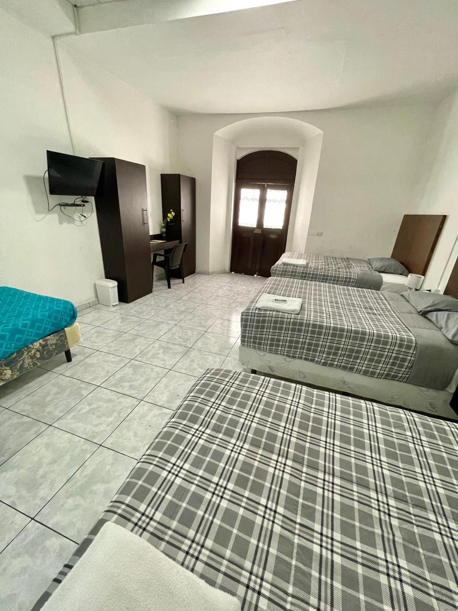 Hotel Y Cafe Ixmati Suchitoto Eksteriør bilde