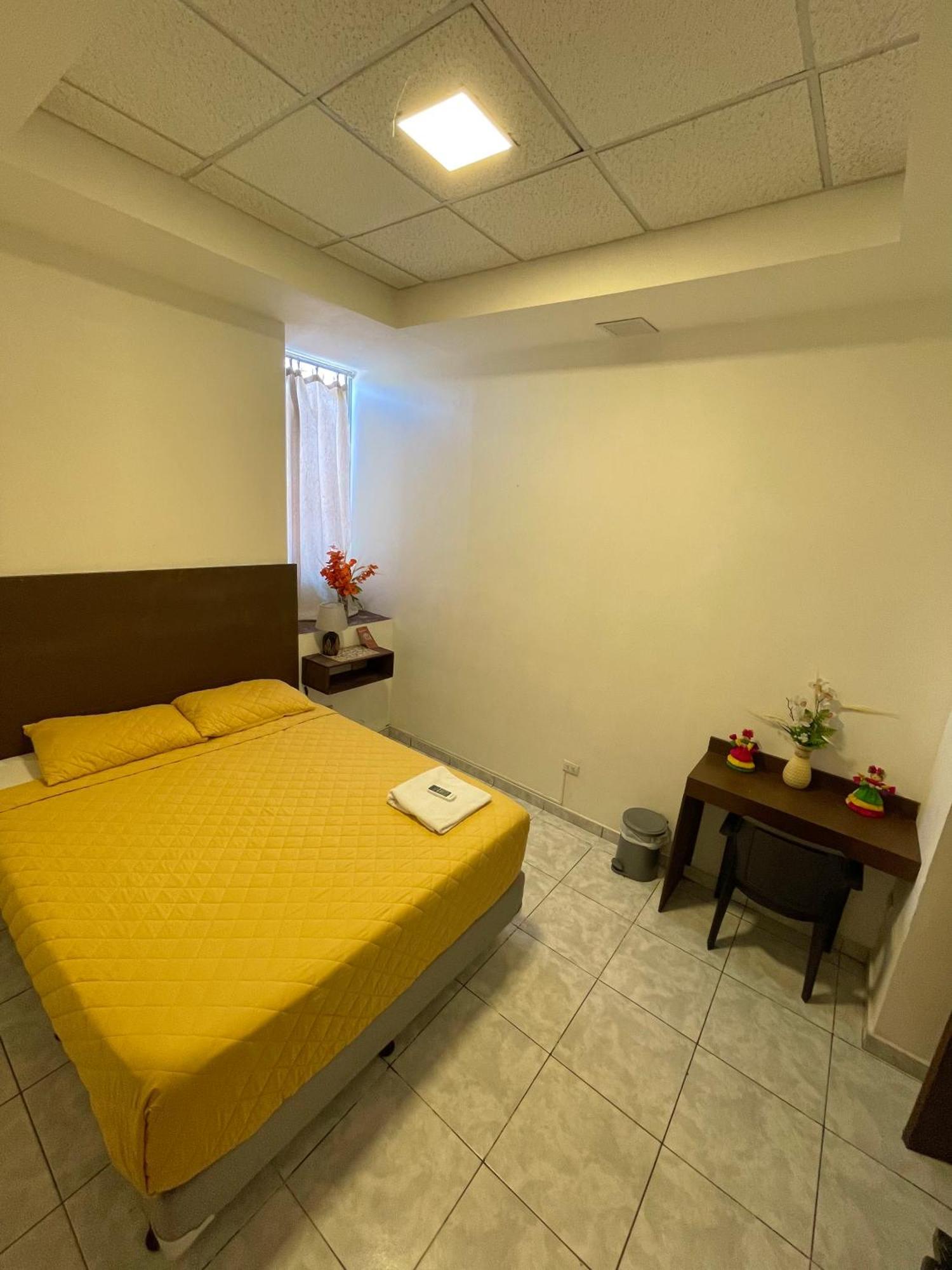 Hotel Y Cafe Ixmati Suchitoto Eksteriør bilde